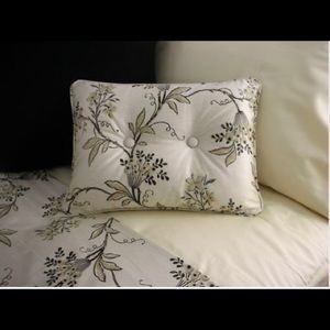 NEW Ralph Lauren Plage D’Or Accent Pillow